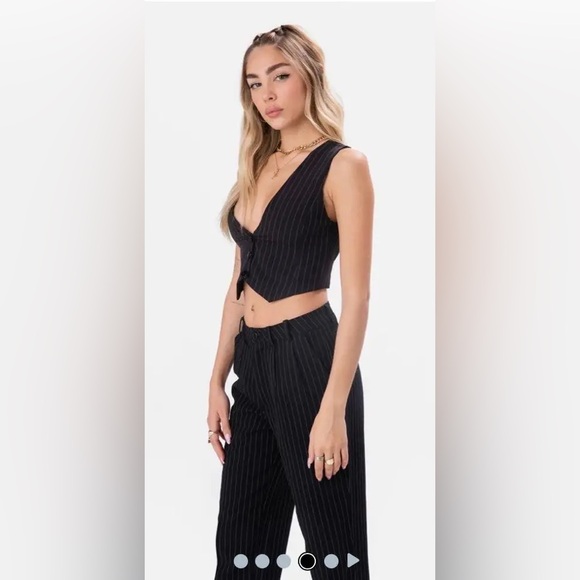 Pinstripe vest and trouser set - Picture 4 of 6